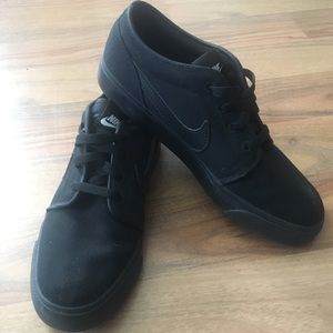 Nike Canvas Shoes